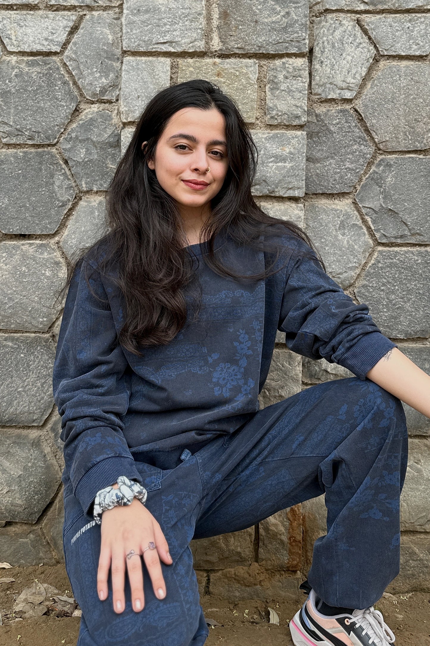 Bandana Print Sweatshirt (Indigo)