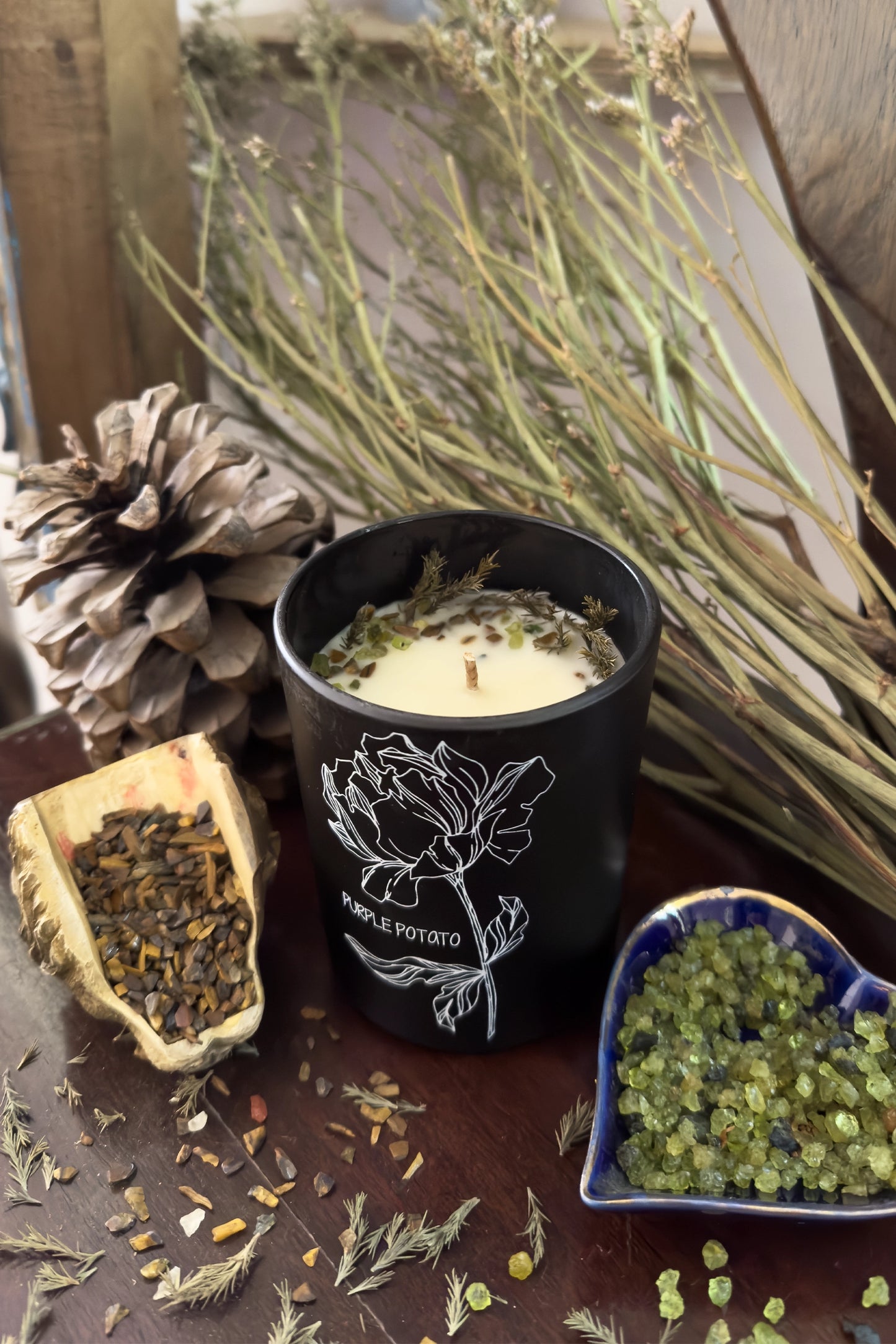 Mountain Breeze: Tiger's Eye & Peridot Crystal Candle