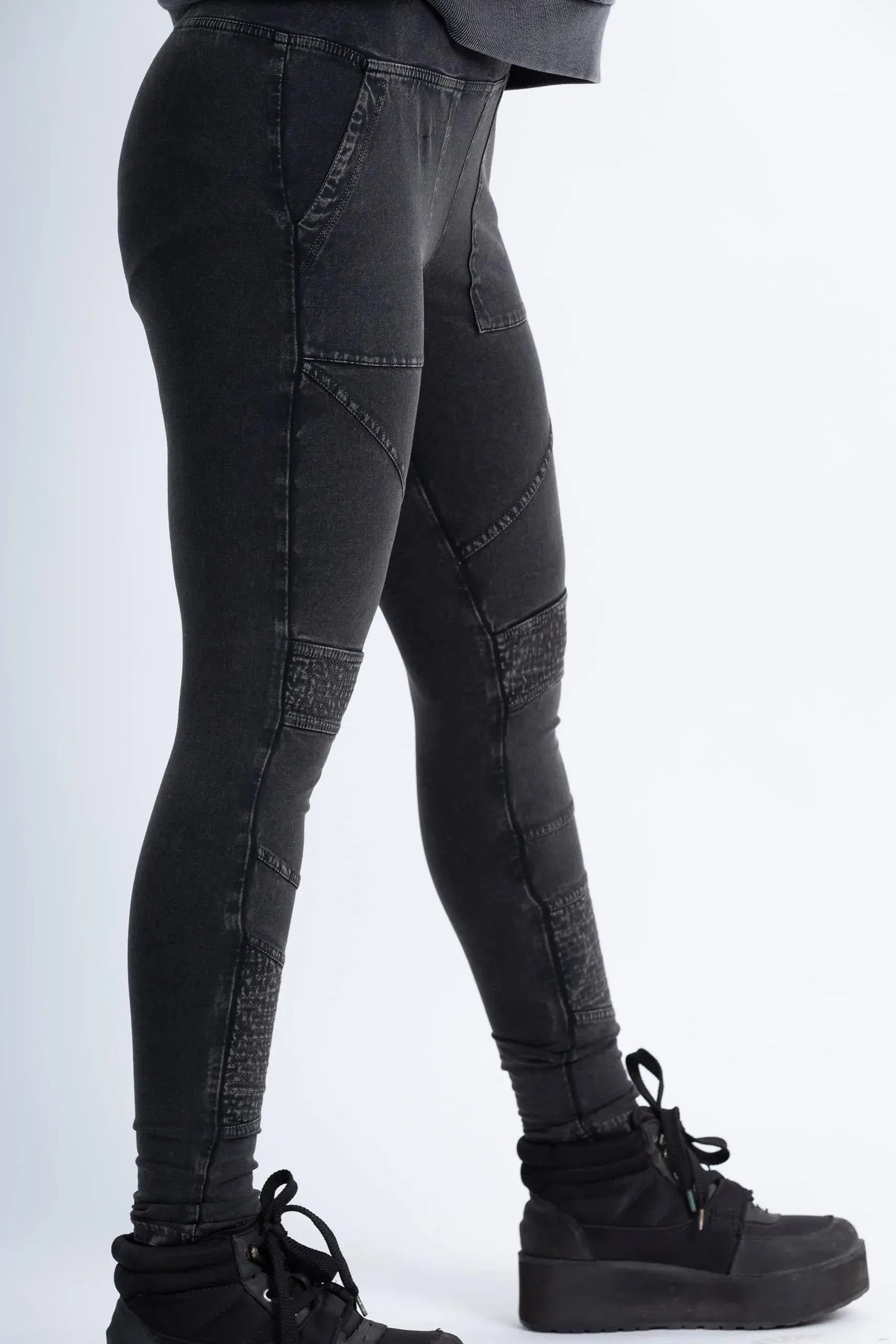 Bottlebrush Leggings (Charcoal) - PURPLE POTATO